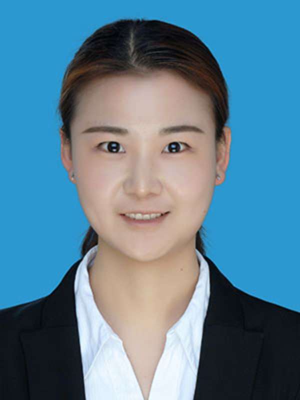 胡建英